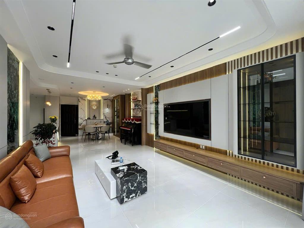 Cần bán chcc green view, pmh, quận 7, dt 106m2, 3pn 2wc. giá 10,8 tỷ, mạnh 0909 297 ***
