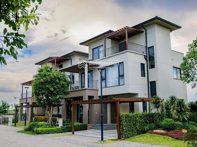 Biệt thự đảo 4 mặt sân vườn the pearl kđt waterpoint 256m2 1 trệt 2 lầu. chỉ 5 tỷ đến khi nhận nhà