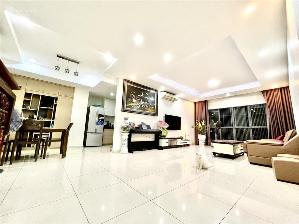 Mulberry lane căn 3pn 132m2 siêu đẹp, nội thất đồng bộ có gu, giá bán 8.2 tỷ