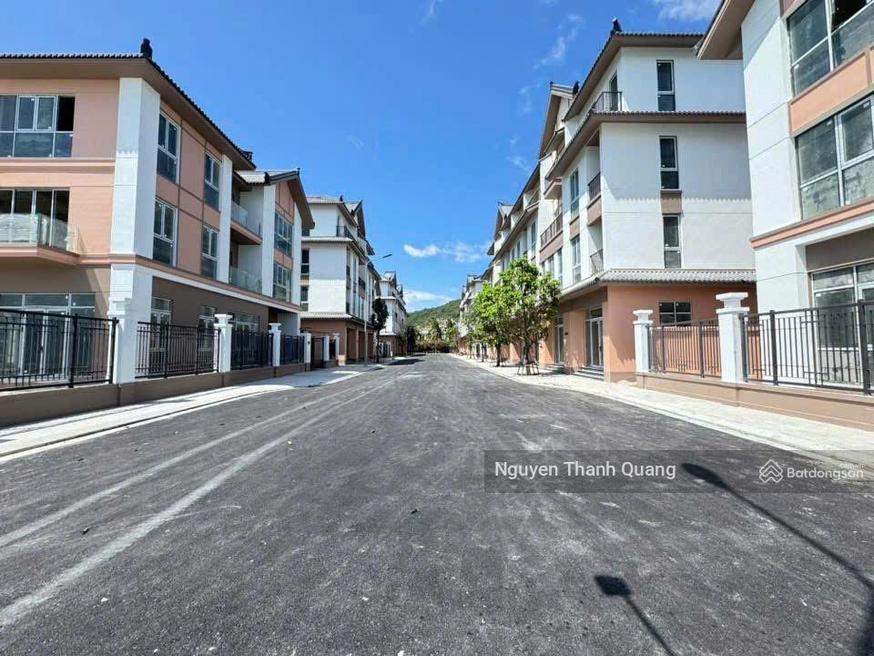 Vinhomes pearl bay căn xẻ khe vị trí đắc địa gần hồ bơi
