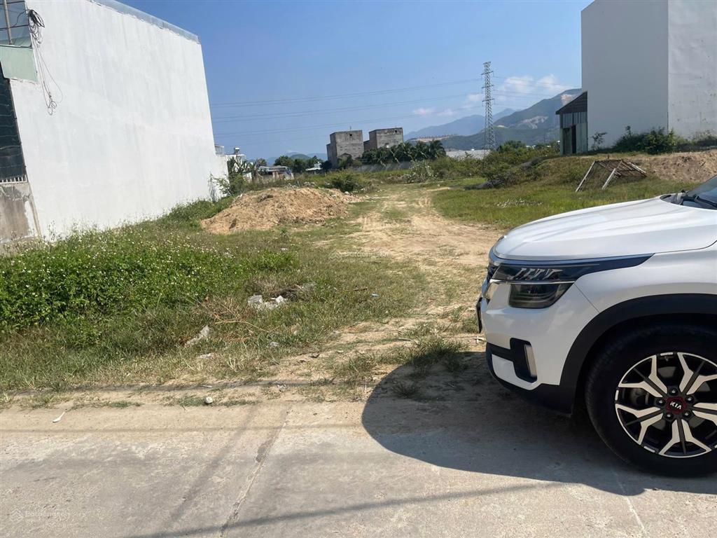 Đất vuông đẹp 110m đường ô tô 5.3m, quy hoạch 10m chỉ 1,55 tỷ bắc nha trang