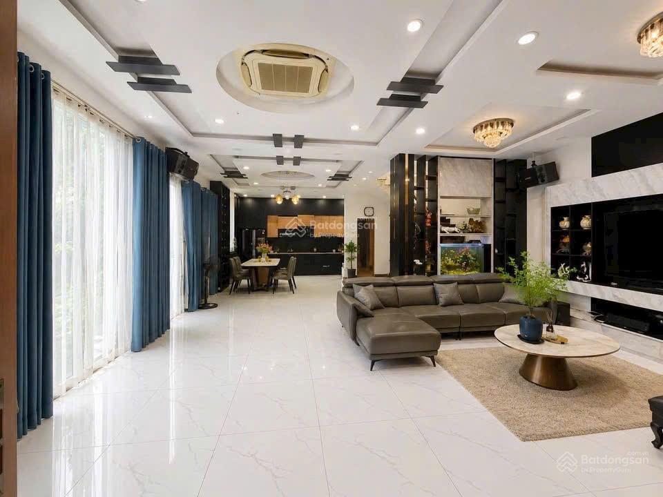 Biệt thự 200m2 view công viên lớn, hàng hiếm tại lovera park khang điền (phong phú 4)