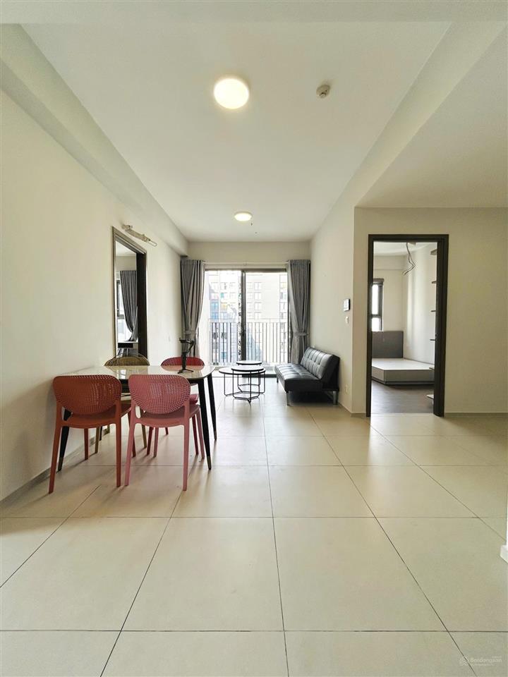 Bán căn 69m2 ban công view hồ bơi + giá 3.550 tỷ (102%) sổ hồng sẵn + tặng nội thất