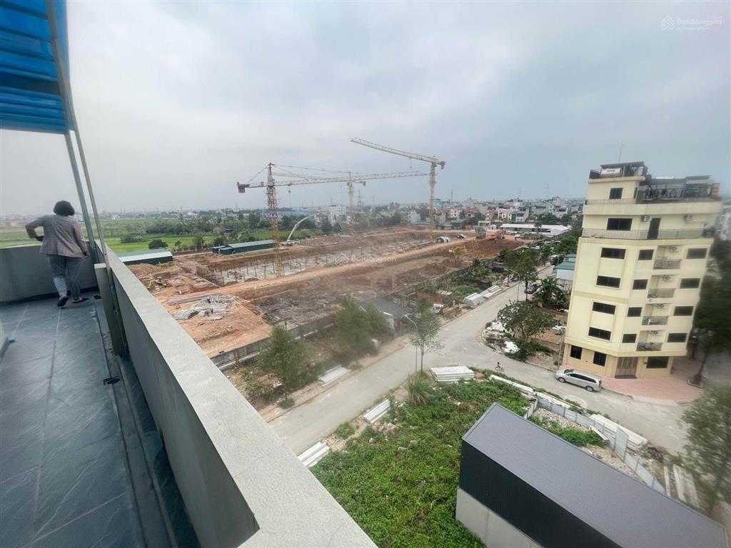 Hiếm ccmn 7 tầng thang máy dòng tiền 800 triệu/năm khu đấu giá phú lương 7 tầng thang máy