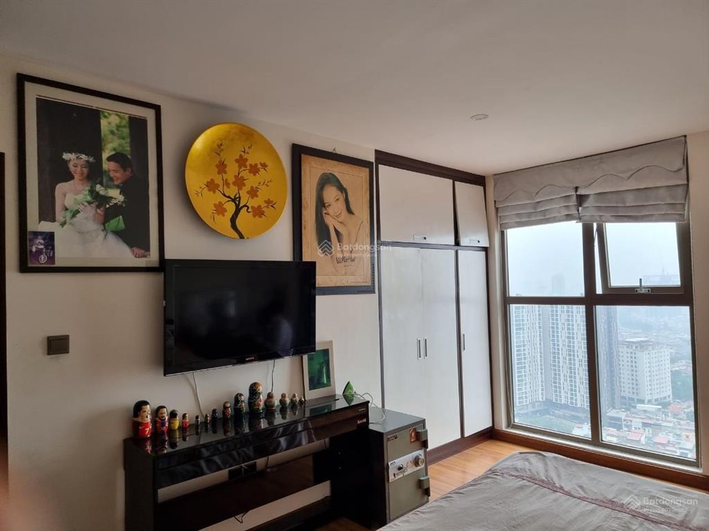 Chính chủ cần bán gấp căn hộ home city 177 trung kính 2pn 7 tỷ. 0971 461 ***