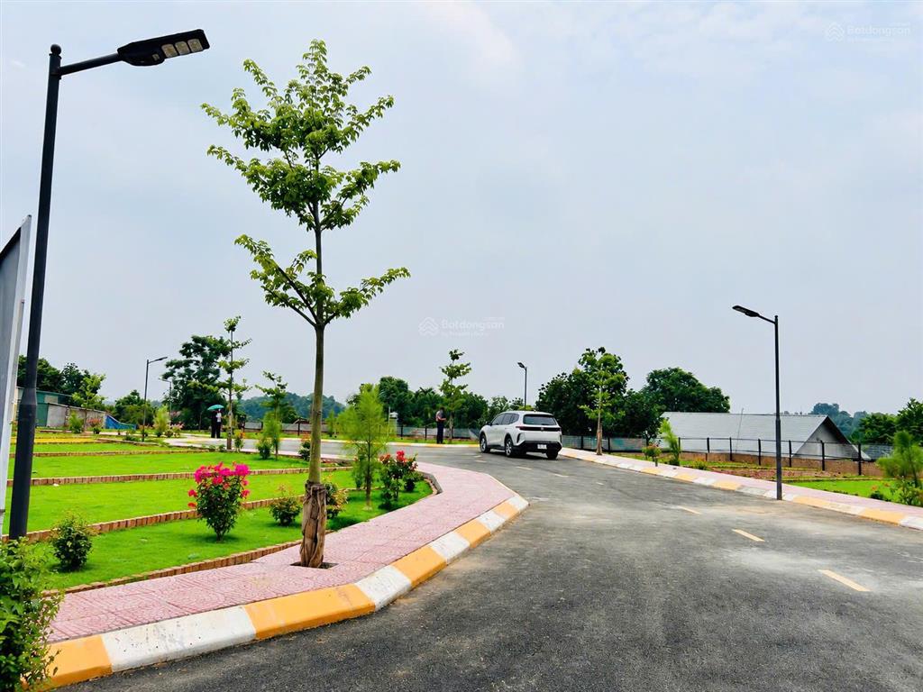 Bán đất phường tùng thiện, đường 413, giá đầu tư 15tr/m2, full thổ cư đất ở đô thị, view hồ cực đẹp