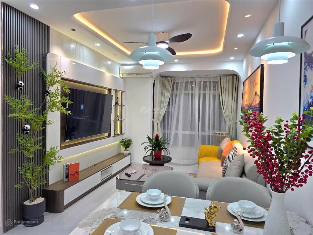 Cần bán căn hộ 69m sky3, 3pn, 2wc, 6ty250, cho thuê 30tr, nhà đẹp nội thất mới 100%, an ninh