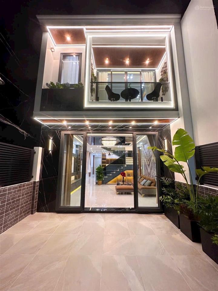 Thanh khoản chỉ 6 tỷ 5. nhà góc 2 mặt hẻm kinh doanh