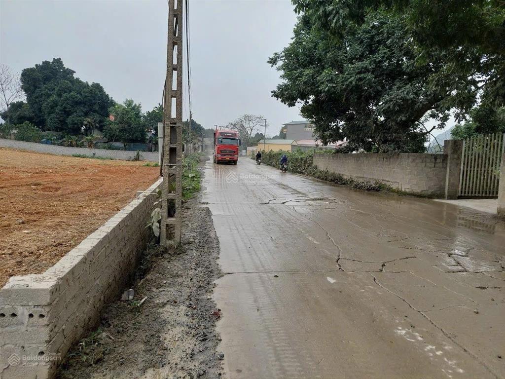 Bán đất 11000m2, 2,5 triệu / m2 tại xã liên sơn, huyện lương sơn, hoà bình