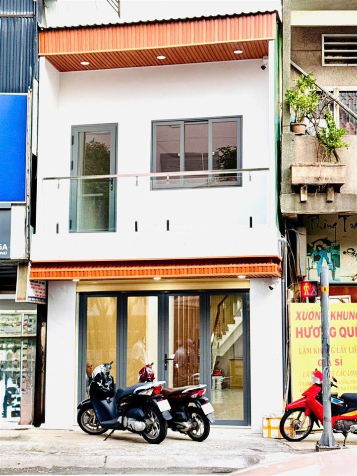 Siêu phẩm mt trần phú q5. sát q1, tiện cho thuê, làm cửa hàng, làm phòng tranh. chỉ 8.7 tỷ. tl.