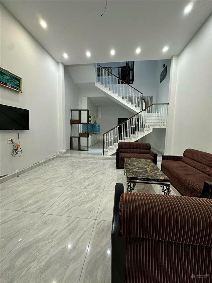 Nhà 3 tầng mt nguyễn quang bích gần chợ nguyễn tri phương chủ cần bán giá rẻ. gọi tuyết