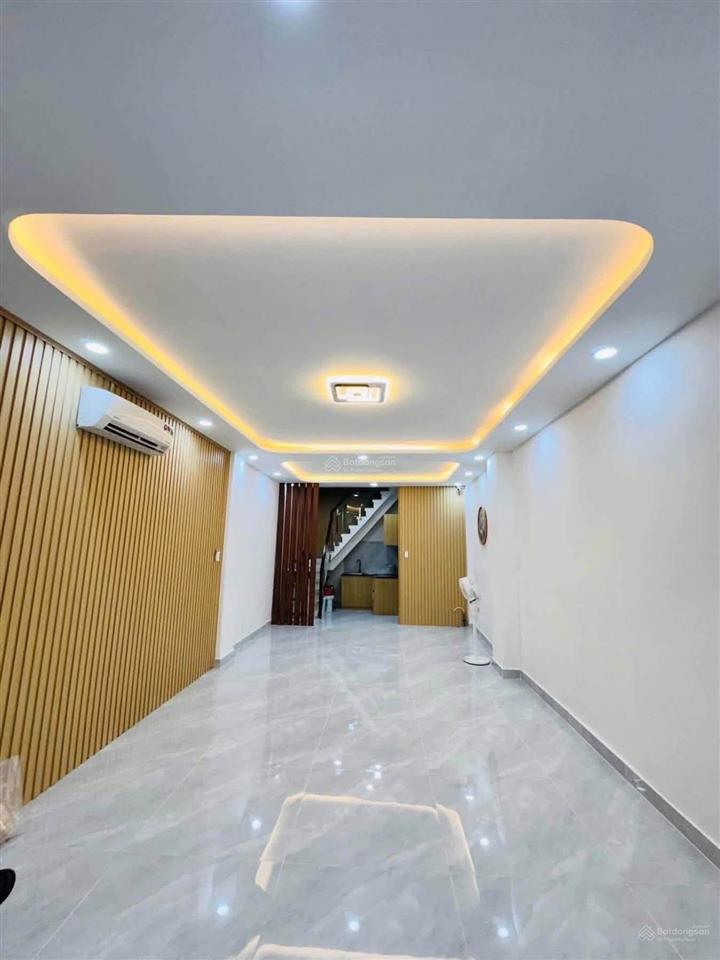 Bán nhà mt trần bình trọng trần phú 3.95 x 11 nở hậu 4.05, 8.7 tỷ nhà 1 trệt 1 lầu, 1wc shr