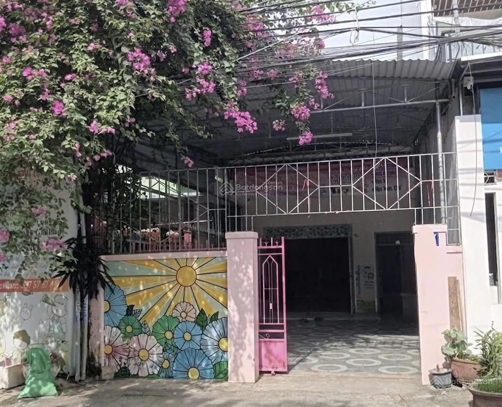 Nhà 2tầng, mặt tiền đườngtản đà, nở hậu hơn 6m, dt 155m2, tiện kinhdoanh, mở vphòng,spa, căn hộ
