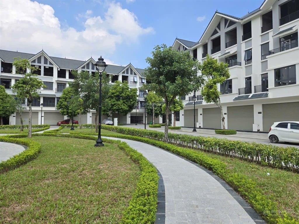 Chính chủ bán nhà liền kề hinode royal park hoài đức