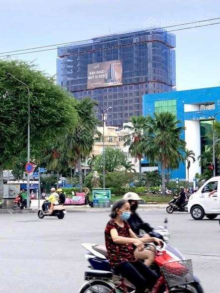 2pn legacy 66, giá từ 8tỷ9. tặng nội thất 250 triệu mbđ2