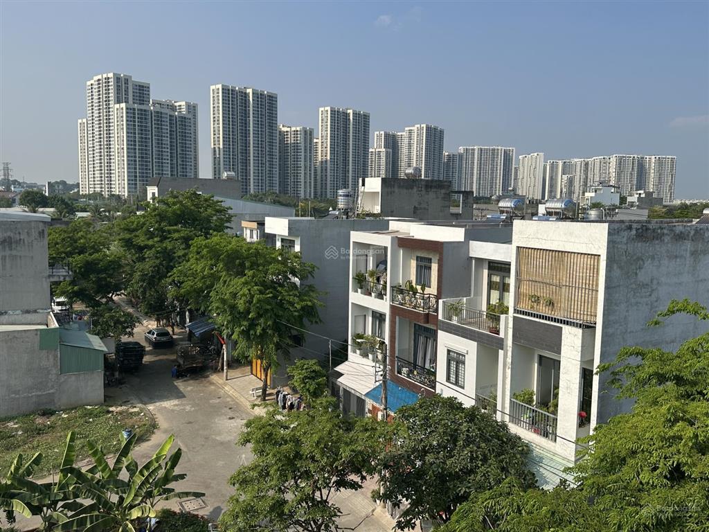Cần bán lô 54.1m2 trục đường 12m kdc đường 22 nguyễn xiển giá 3,35 tỷ giá hời dự án kế bên vinhomes