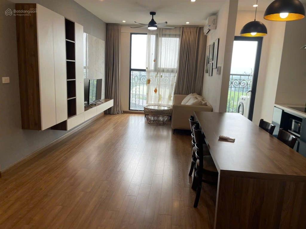 Cắt lỗ bán gấp chung cư ct8 the emerald view mỹ đình tầng đẹp 82m 2n2w 6,6 tỷ sổ đỏ lâu dài full đồ
