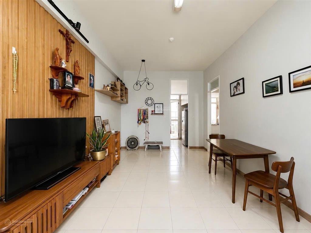 Bán gấp căn cc thuận việt q.11 dt 77,22m2 giá 4,9 tỷ (tl thêm) sổ sẵn mua sang tên công chứng ngay