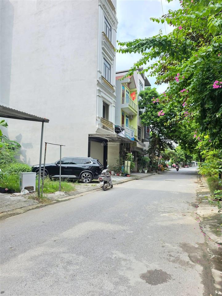 Bán nhanh lô đất dịch vụ khu d yên nghĩa giá 9.5 tỷ. 0983 477 ***