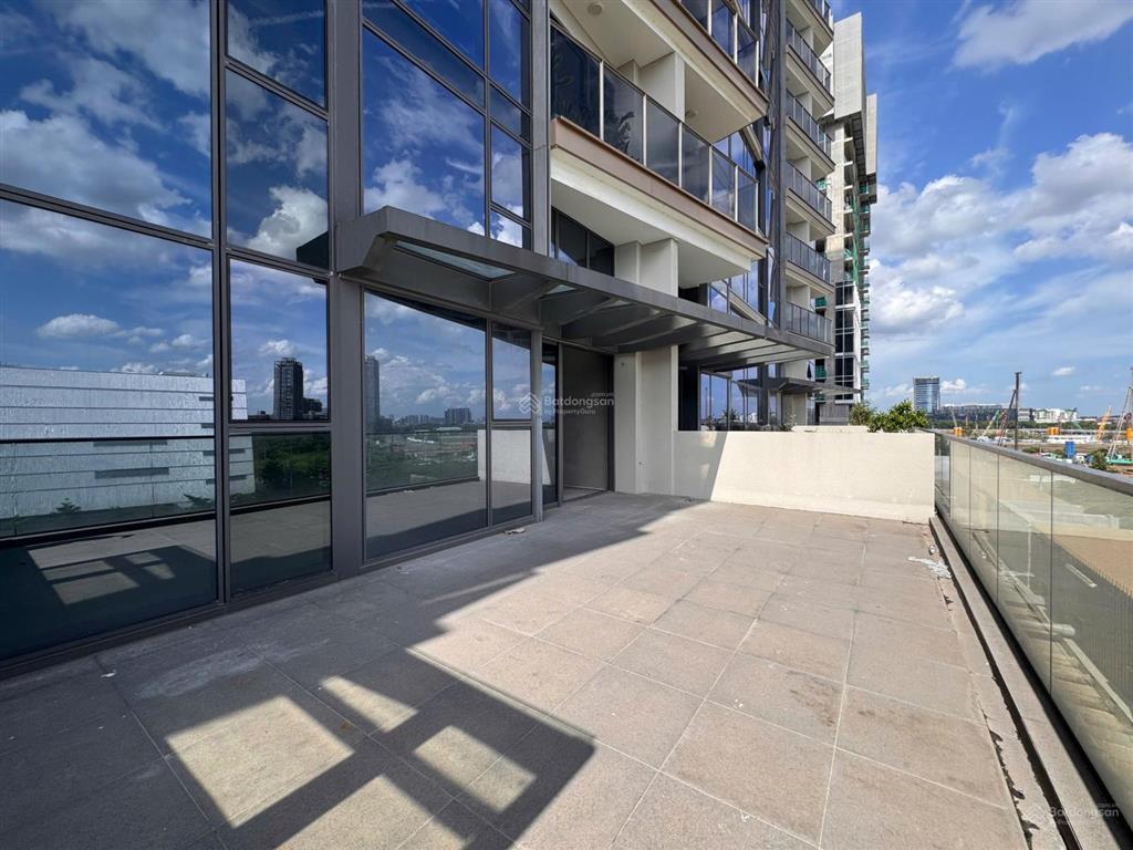 The opera metropole bán căn loft 3pn sân vườn giá tốt view quận 1 thoáng bàn giao thô 160m2