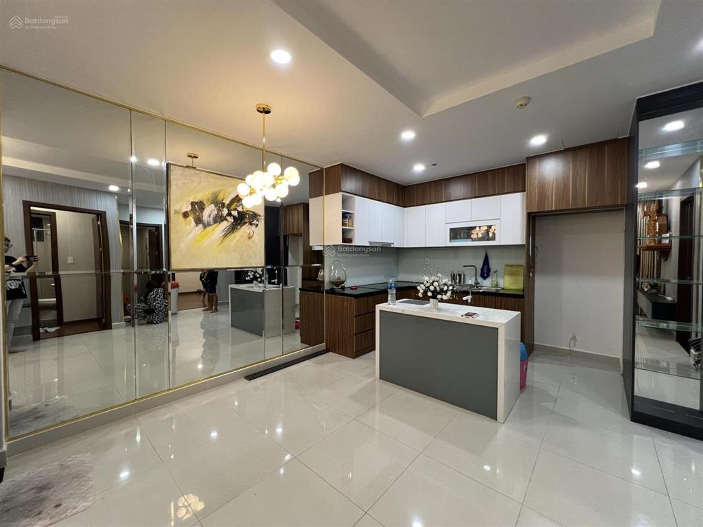 Bán ch phú đông premier 2pn 2wc 70m2 full nội thất, sổ sẵn. giá 3,3 tỷ. 0938 859 ***