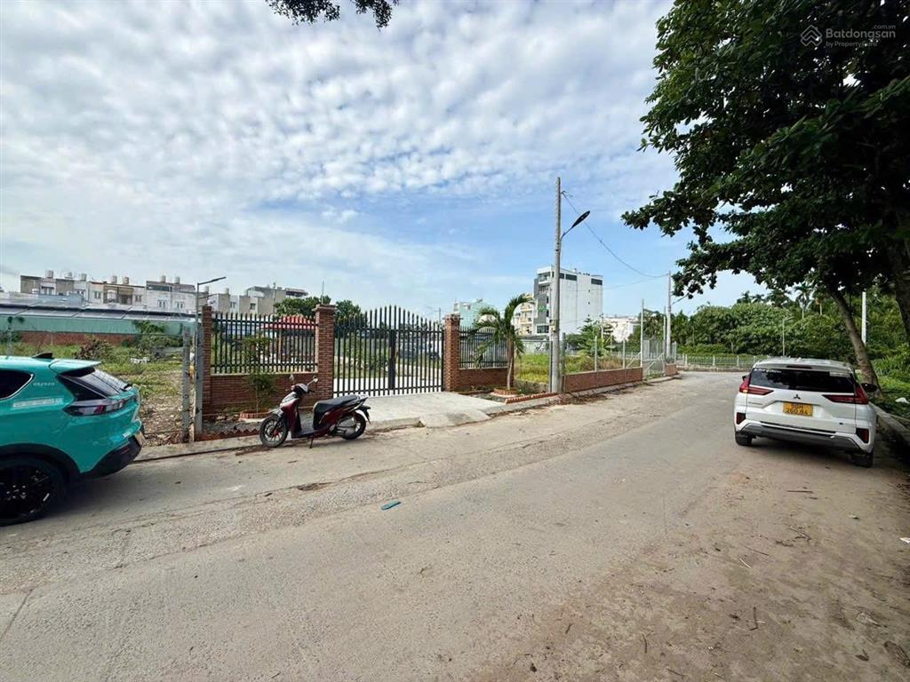 Bán đất mặt tiền sông gần gò vấp có 234,5m2 7,95 tỷ 0938 292 ***