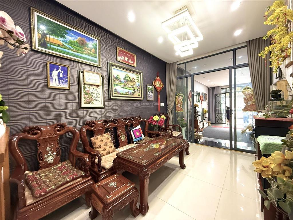 Giá rất tốt cần bán nhanh nhà 3,5 tầng đường tạ xuân thu b3 kđt vcn phước hải chỉ 11,5 tỷ.