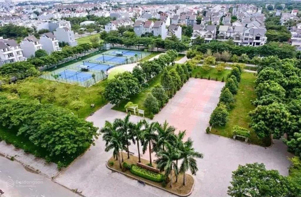 Cần bán căn thông tầng gia hòa 7,2 tỷ có tl 140m công 36m sân chủ có lên áp mái 45m (giá rất rẻ ạ)