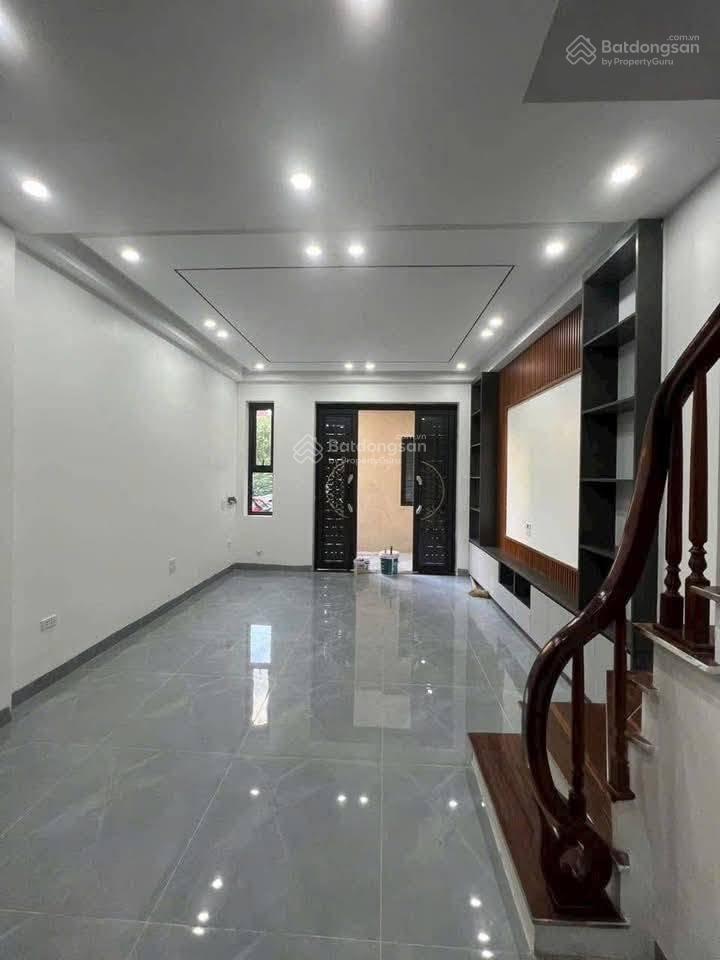 Chỉ 4 tỷ sở hữu nhà 5t đẹp, đường ô tô, vân canh, gần trường c1, c2, chợ, ngõ thông rất thuận tiện