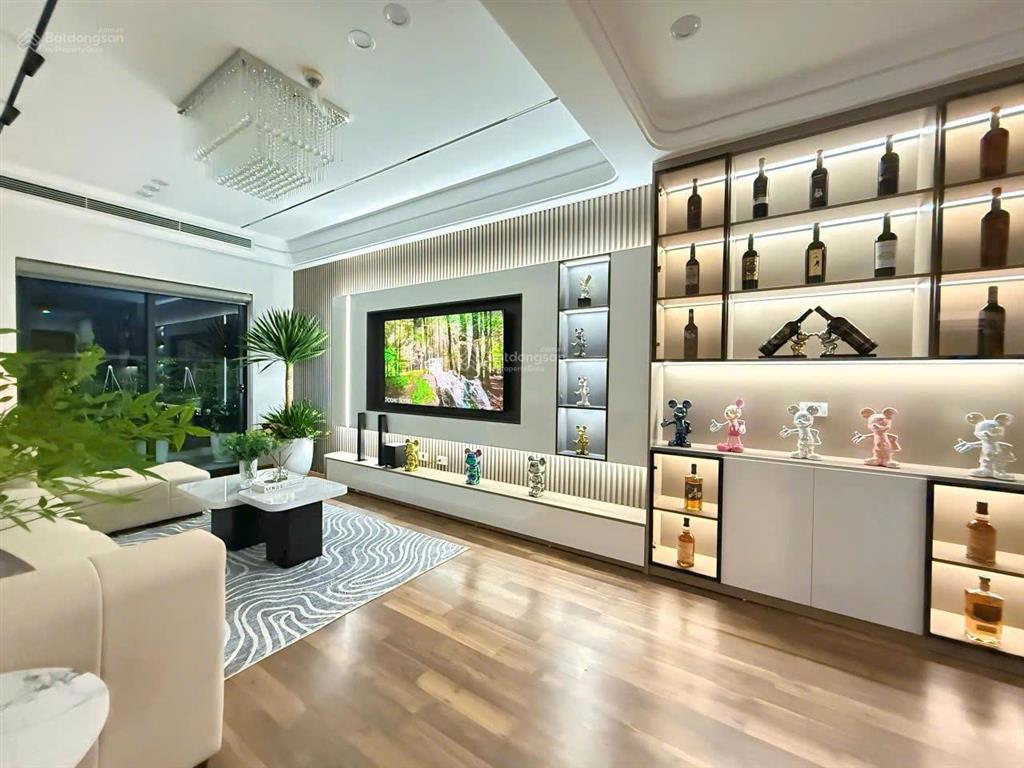 Chính chủ cần bán gấp căn 3 ngủ 2 wc tại chung cư golden west 0902 412 ***