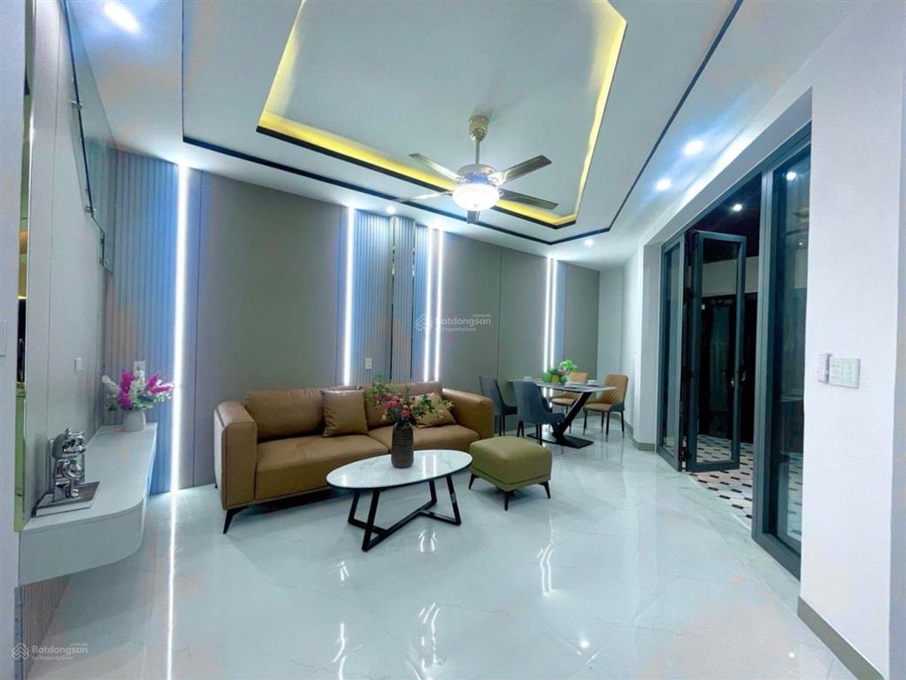 Siêu phẩm nhà góc 2 mặt hẻm shr full nội cách q7 vài phút huỳnh tấn phát. nhà bè