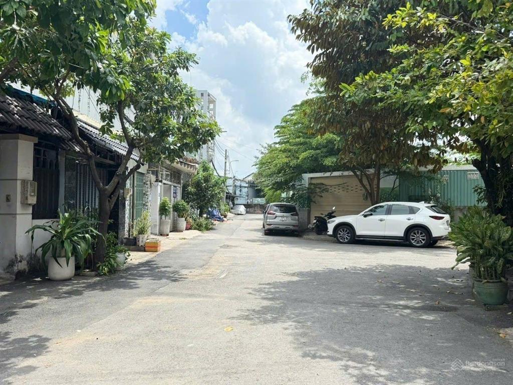 Giảm 300tr nhanh mới kịp, nhà 3 tầng 73m2 hẻm xh, khu gigamall hiệp bình chỉ hơn 8 tỷ