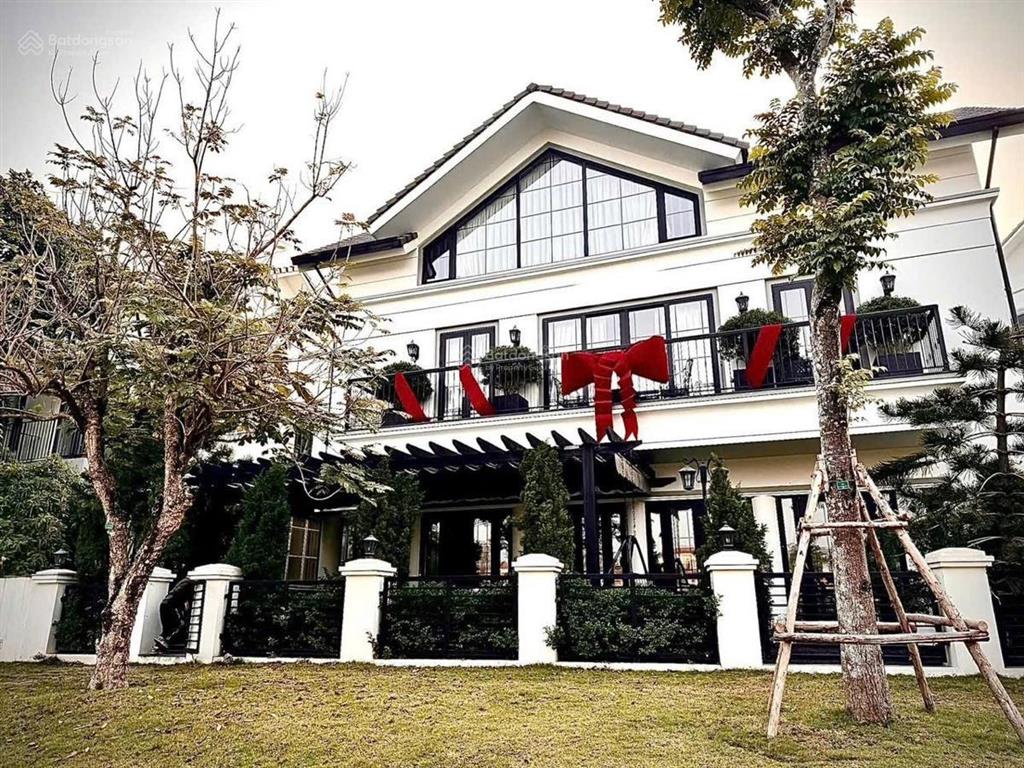 Bán biệt thự view đẹp tại geleximco lê trọng tấn, khu b, 300 triệu / m2, 350 m2