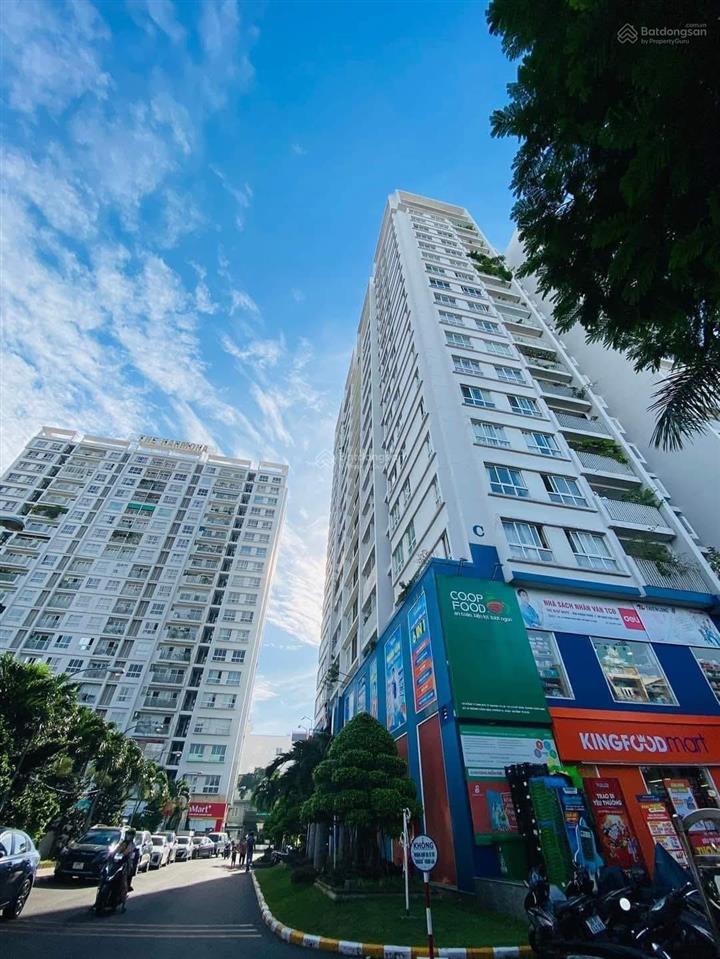 Bán gấp căn hộ 3pn 2wc, 97m2, 2 ban công tầng cao view đẹp giá tốt 0938 990 ***