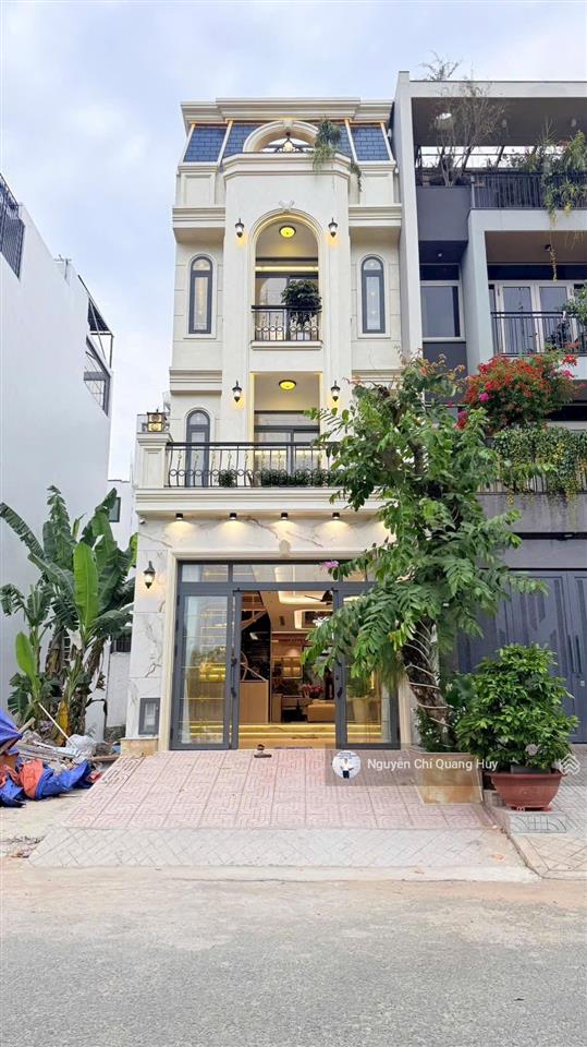 Nhà phố xây dựng mới khu dân cư văn minh cao cấp đường rộng 16m có vỉa hè 5m x 18m giá 18,6 tỷ