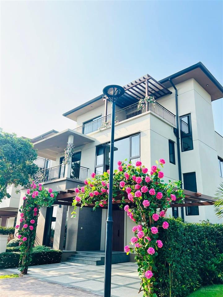 Nổi bật waterpoint biệt thự the pearl trực diện kênh đào chỉ 12,x tỷ. dt 273m2. 8/2027 nhận nhà