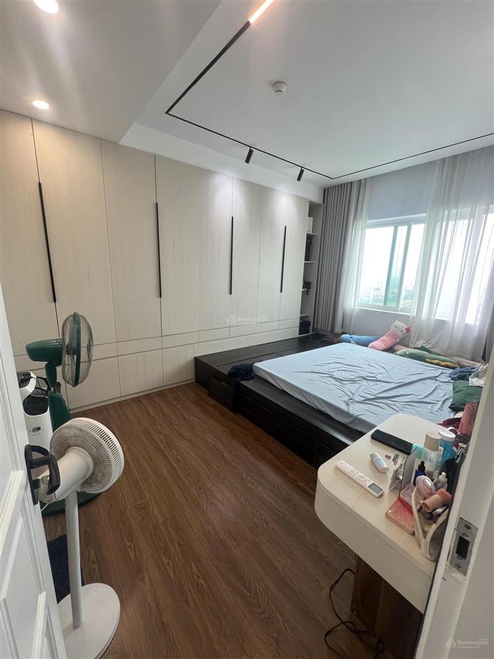 Bán cc chelsea park, 9,3 tỷ, 98m2, 2pn, 2wc tại trung kính, p yên hòa, q.cầu giấy