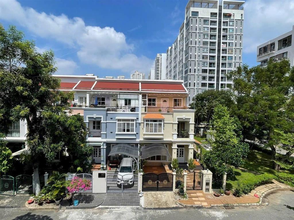 Bán biệt thự mỹ thái 3 phú mỹ hưng căn góc công viên 180m hướng đông nam giá 50 tỷ
