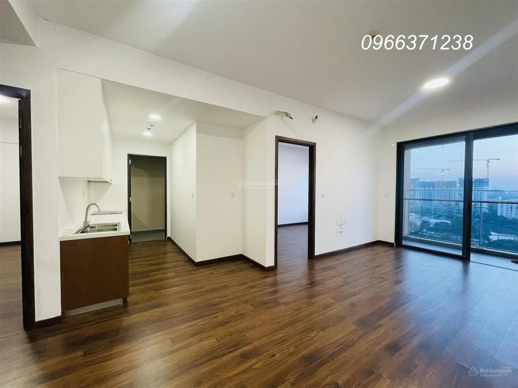 Bán căn 2 pn, 2 wc, 78m2, toà mp6 view kênh đào tầng trung đẹp