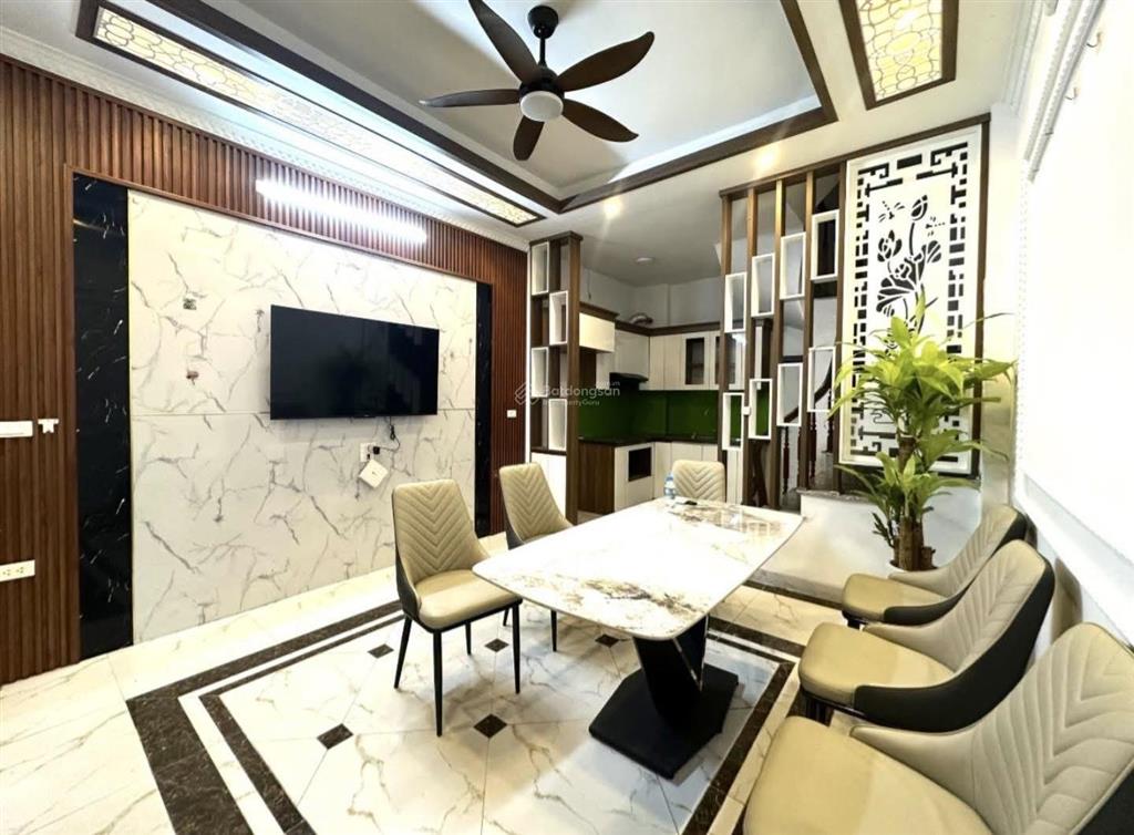 Cách 1km là minh khai sẵn nhà 5 tầng full đồ, hai bước ra phố 36m2 7 tỷ 29