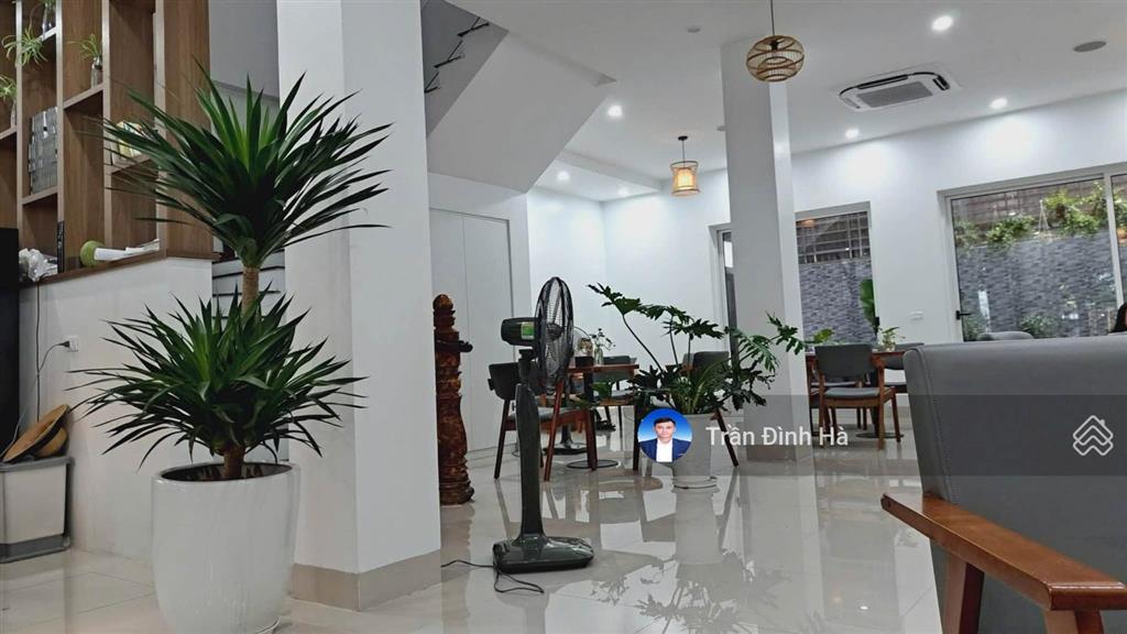 Biệt thự 4 tầng đtm xa la, hà đông dt 160m2, mt8m, 40 tỷ