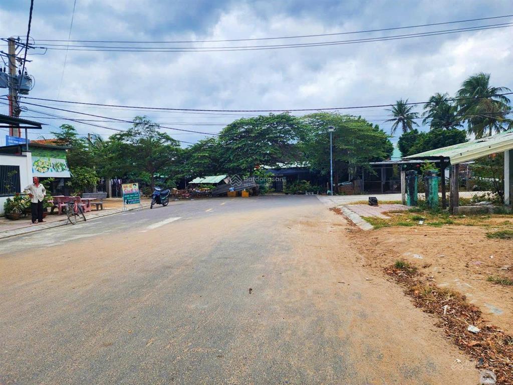 Đất thị trấn vạn giã, mặt tiền hoàng diệu * cách trần hưng đạo 200m * giá 2,680 tỷ