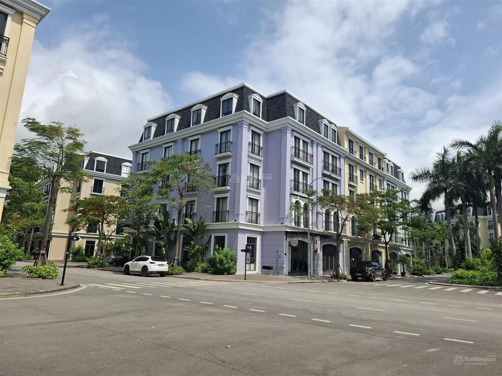 Quyết bán căn harbor bay trục đường chính giá cực tốt chỉ 8 tỷ.