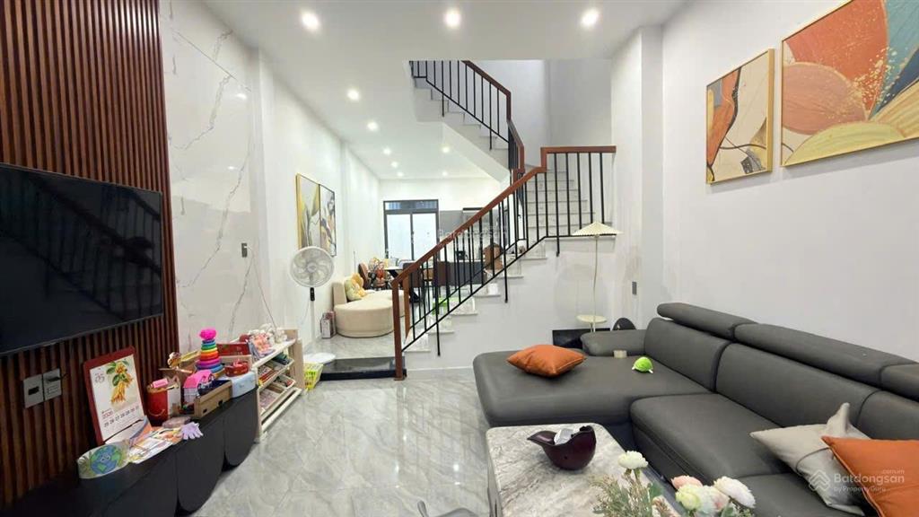 Chính chủ cần bán nhà số 44a mặt đường nguyễn xuân hữu 62.8m2 thông thuỷ giá 5.7 tỷ