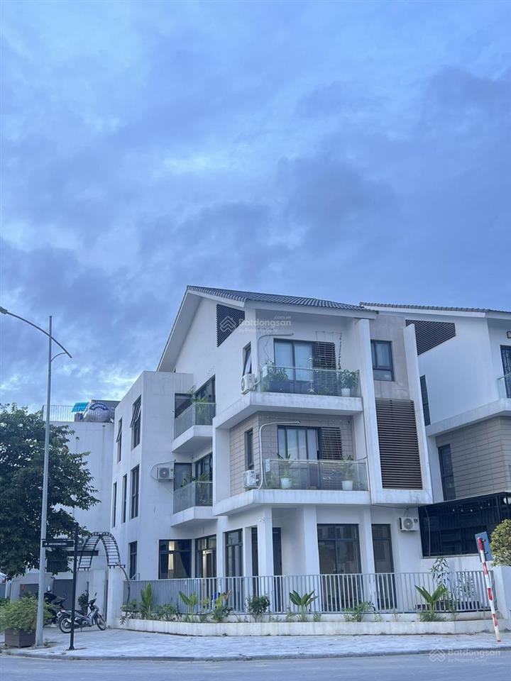 Chính chủ bán căn an vượng villa cạnh công viên thiên văn học giá 33tỷ. 0964 961 ***