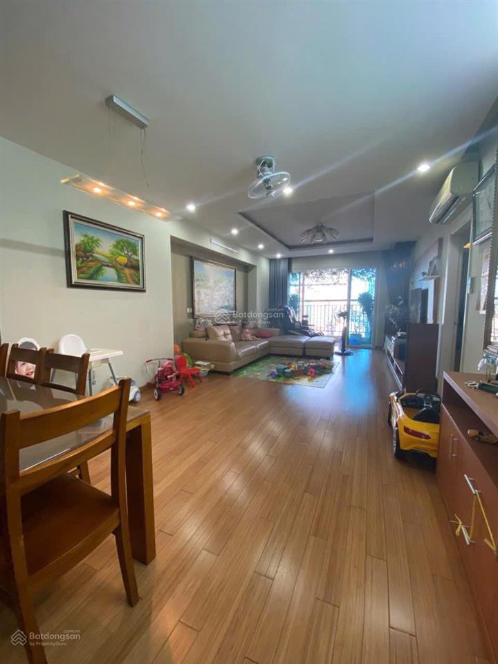 Bán căn hộ chung cư hồ gươm plaza, trần phú, hà đông. 141m2 3ngủ full đồ. giá 8,8 tỷ. lô góc