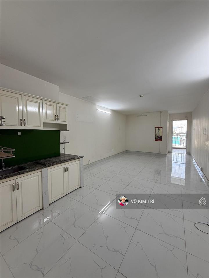 Tân phú cc 8x đầm sen 2pn 1wc có thang máy giá 2,5 tỷ