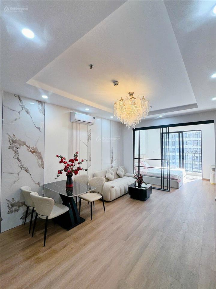 Rẻ nhất thị trường căn 1 ngủ view nhạc nước tại times city giá chỉ 5tỷ. 0978 468 ***