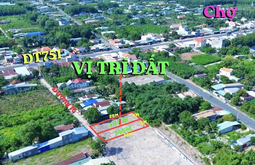 Đất nền minh long ngay trung tâm chơn thành