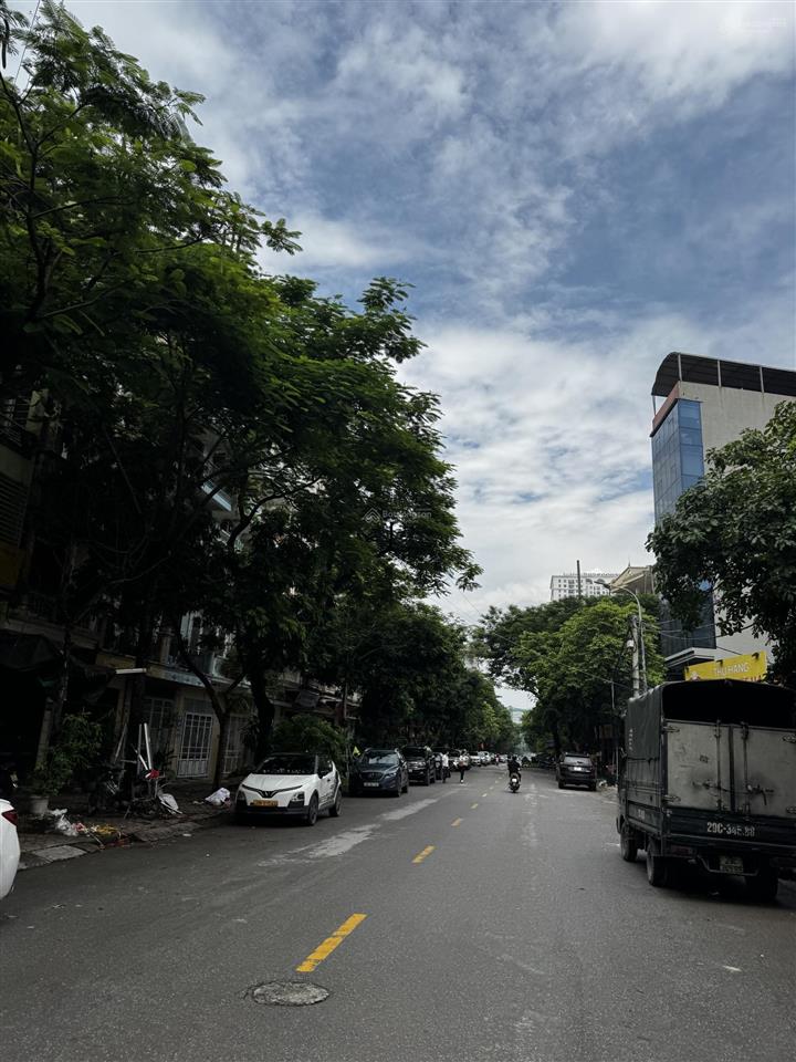 Cách mặt phố đại từ chỉ 30m, ngõ ô tô, view hồ linh đàm 56m2 x mt4,6m, 2 mặt ngõ thoáng sáng